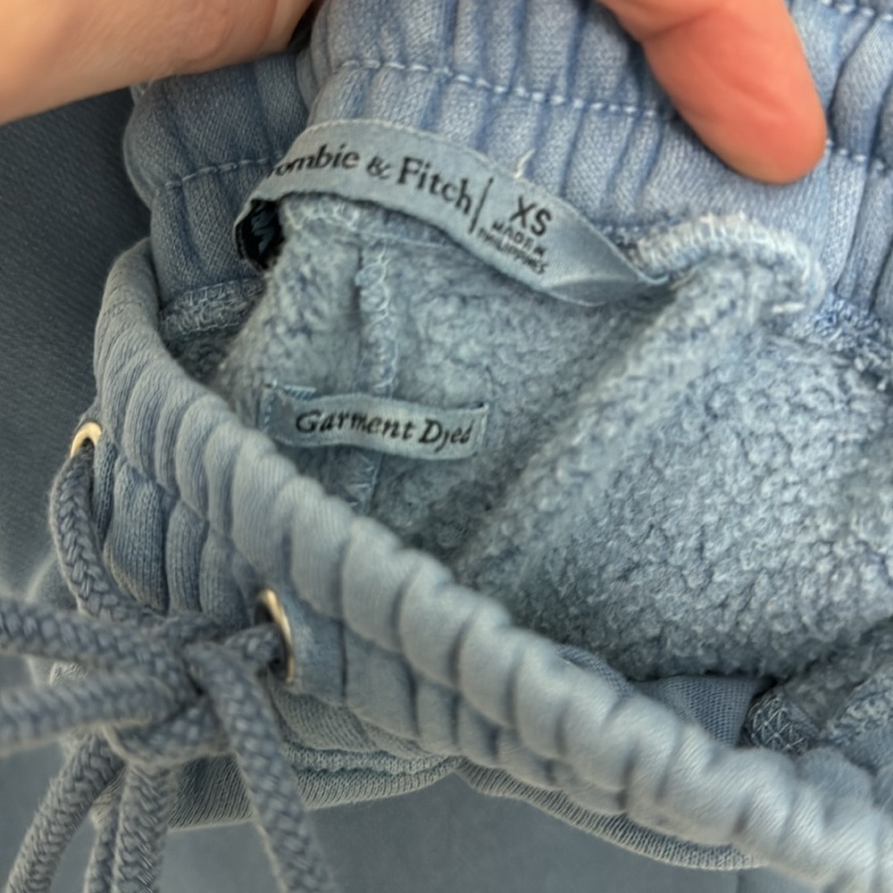 ABERCROMBIE AND FITCH Essential Sunday Sweatpants, Size XSMALL - Picture 4 of 5
